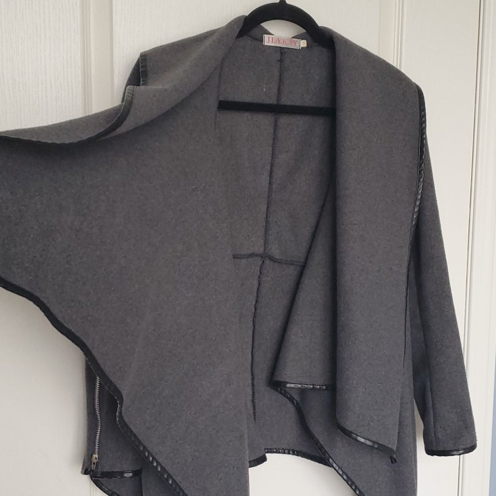 Crossover Jacket - Picture 3 of 6